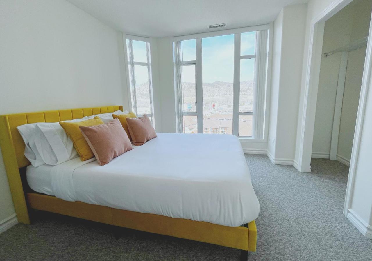 Downtown Waterfront Kelowna Oasis Newly Renovated 2Bed 2Bath Apartman Kültér fotó