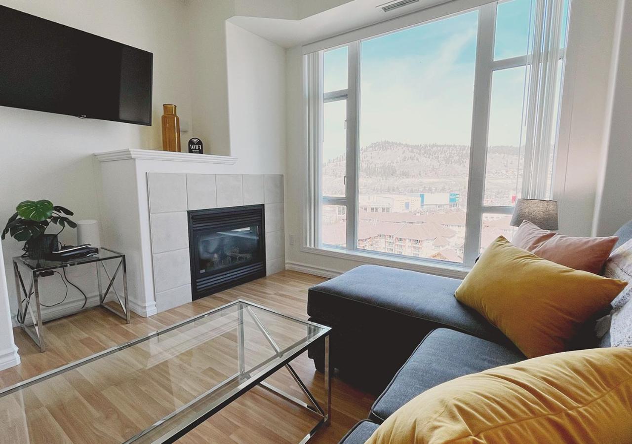 Downtown Waterfront Kelowna Oasis Newly Renovated 2Bed 2Bath Apartman Kültér fotó