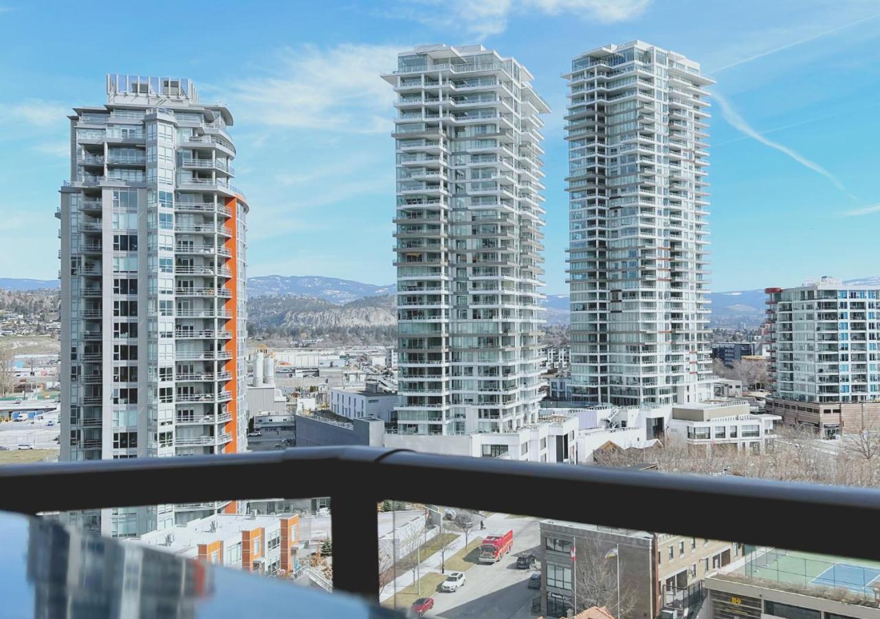 Downtown Waterfront Kelowna Oasis Newly Renovated 2Bed 2Bath Apartman Kültér fotó