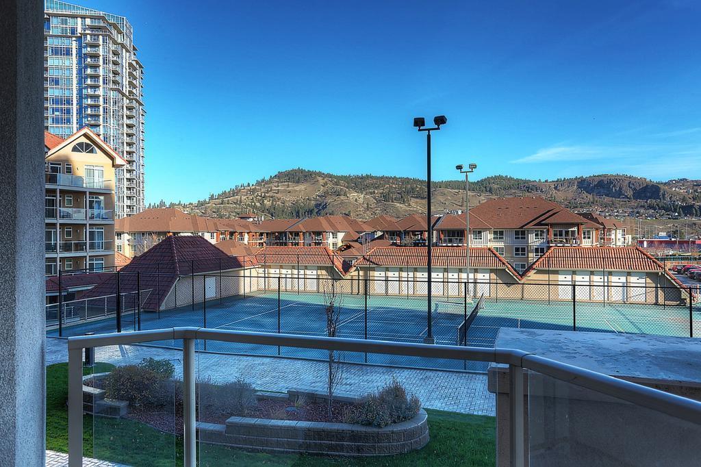 Downtown Waterfront Kelowna Oasis Newly Renovated 2Bed 2Bath Apartman Kültér fotó